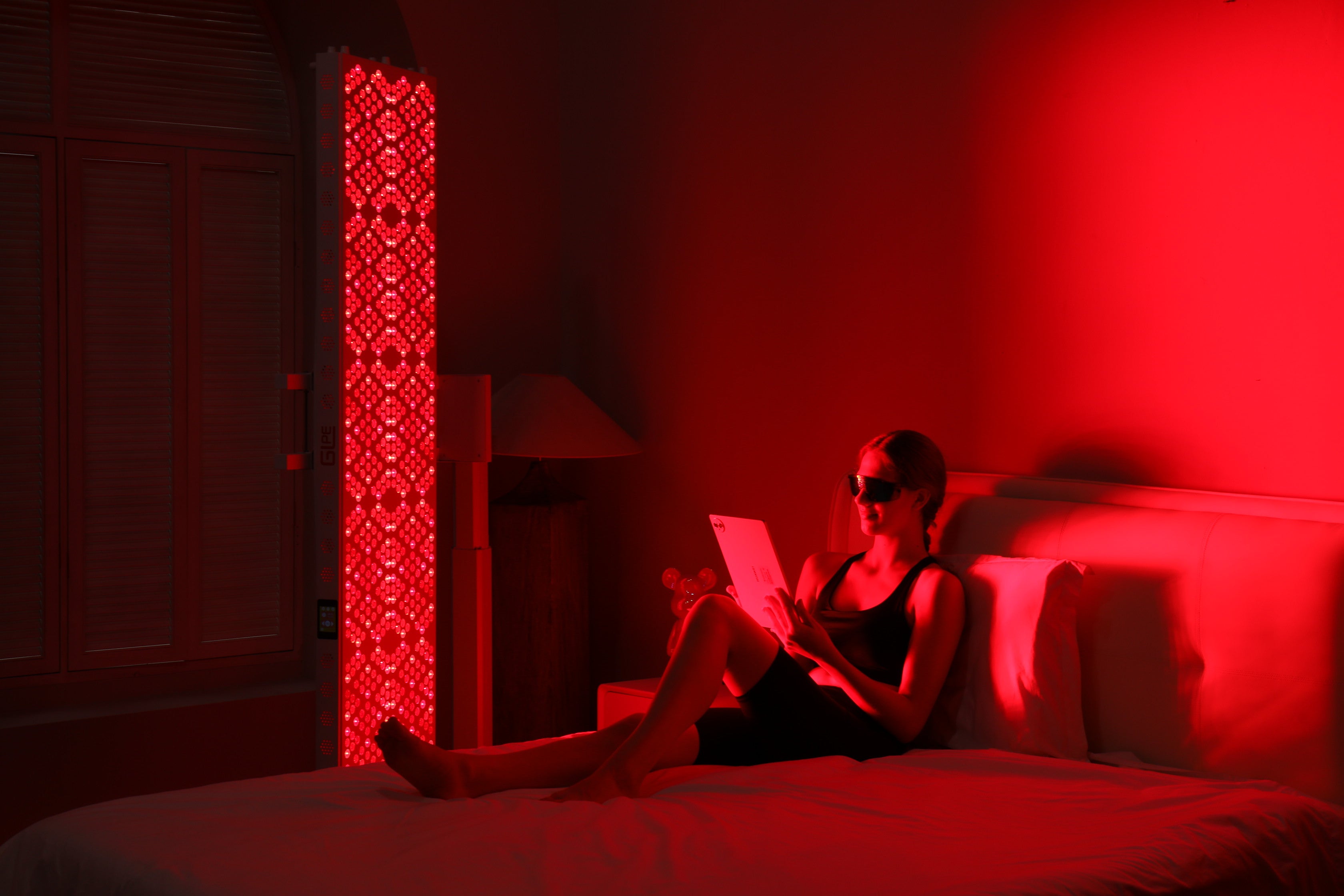 Lumawell LUMA1200 Red & Near-Infrared LED Therapy Panel | 630–1060nm Full Spectrum Light Therapy